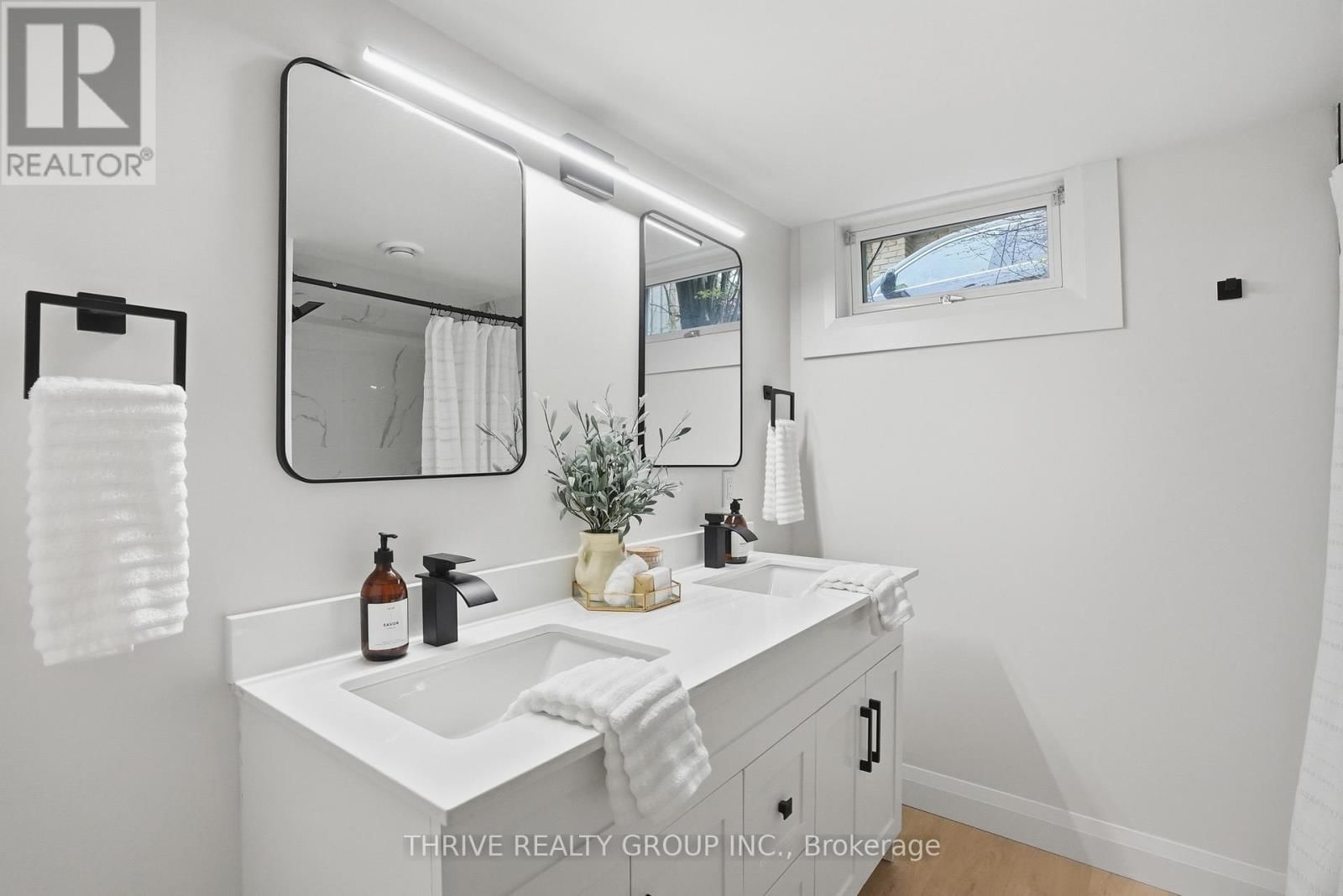 44 MENDIP CRESCENT Image 29