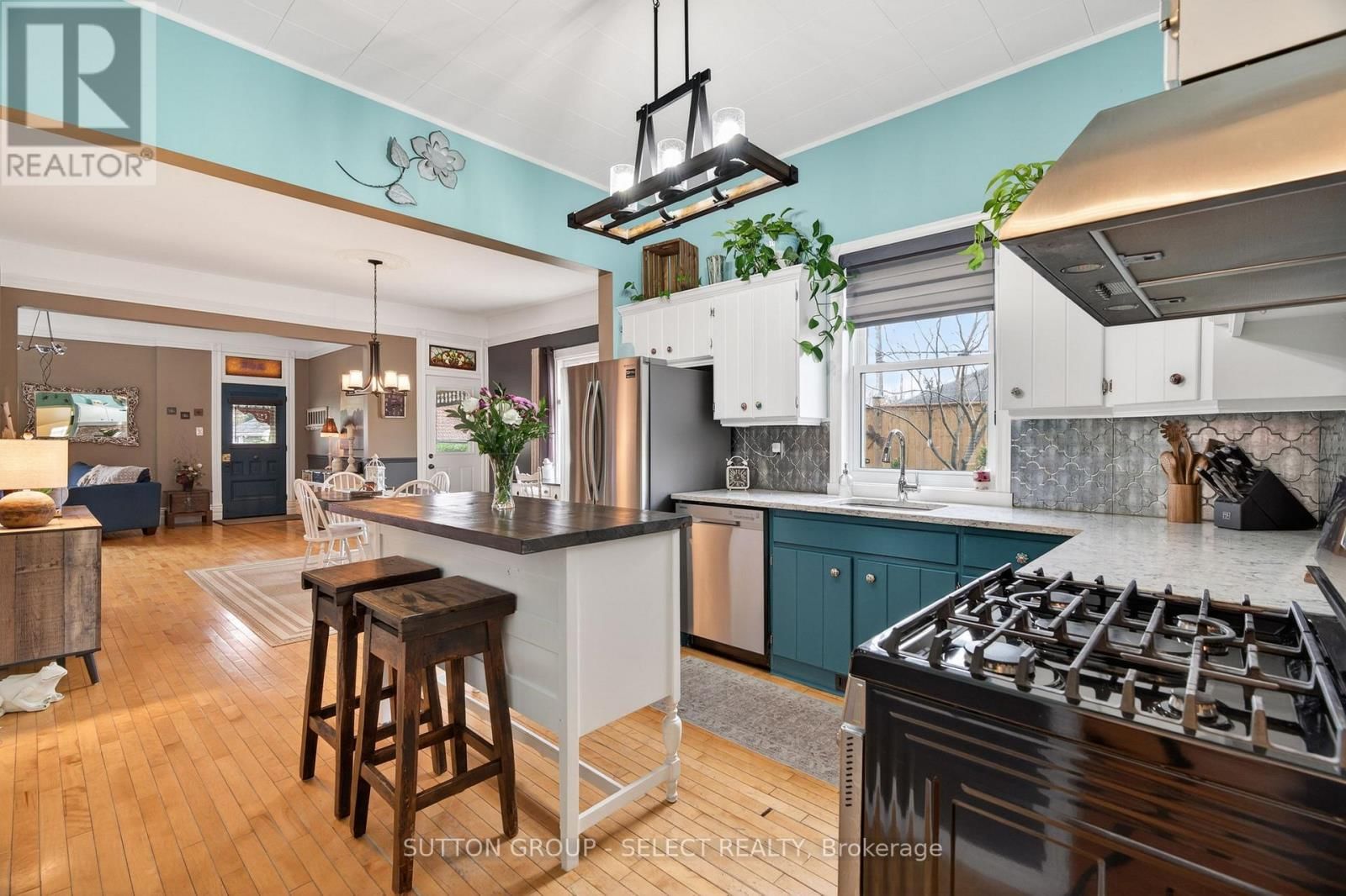 625 HALE STREET Image 11