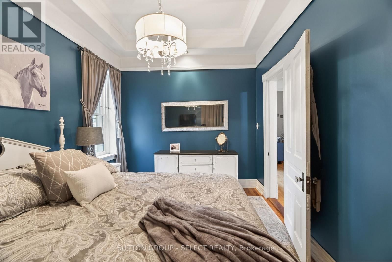 625 HALE STREET Image 17