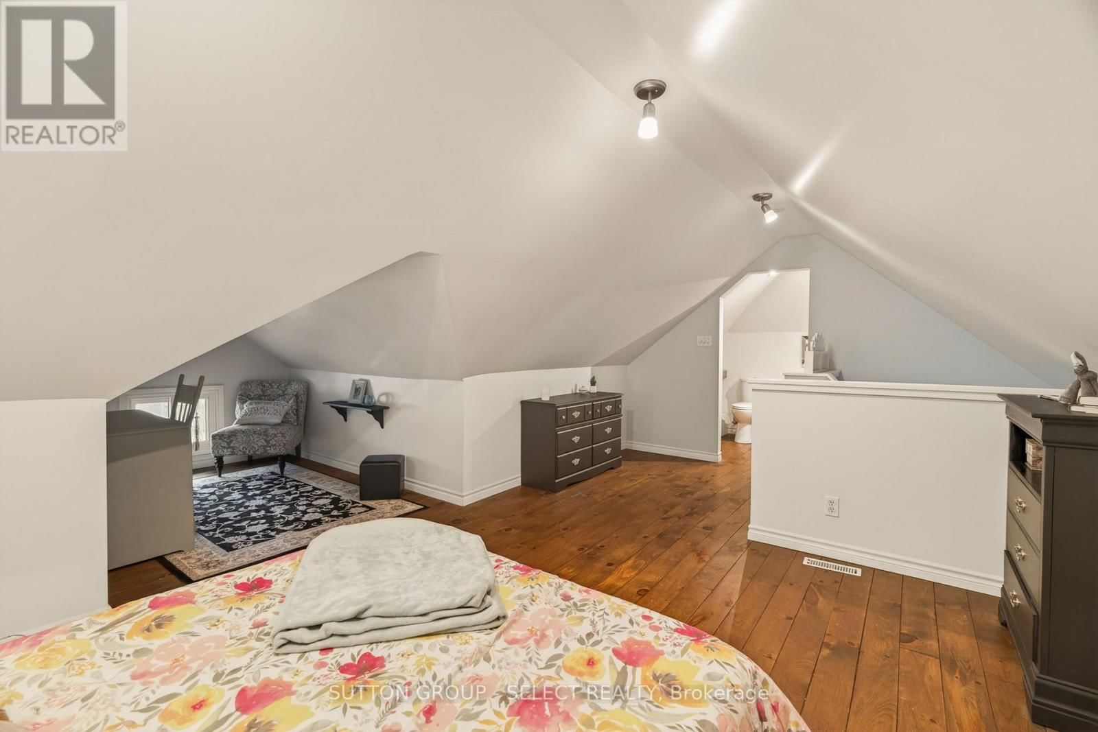 625 HALE STREET Image 22