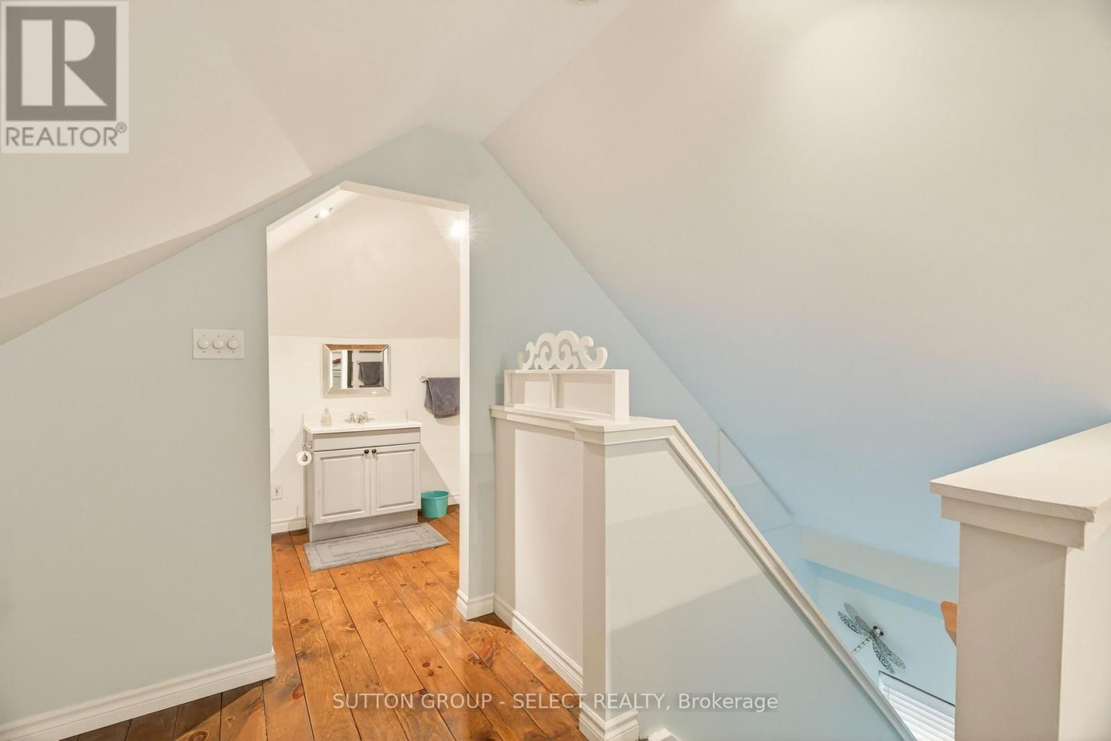 625 HALE STREET Image 24