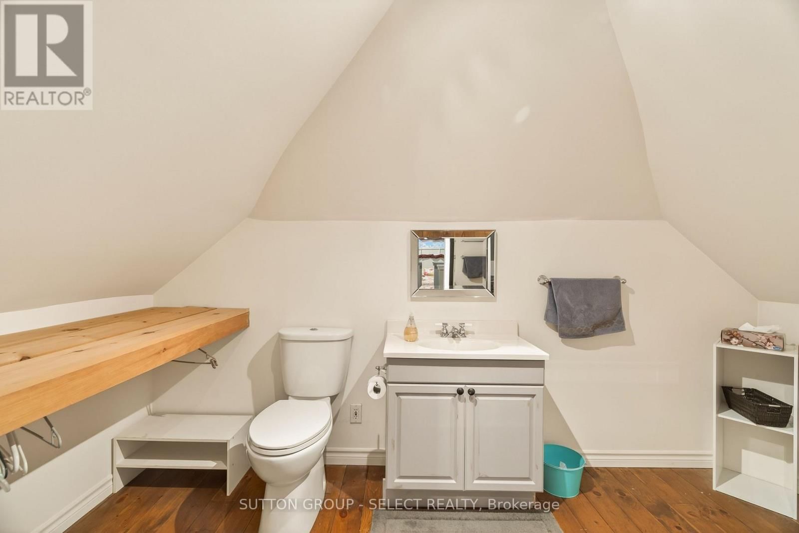 625 HALE STREET Image 25