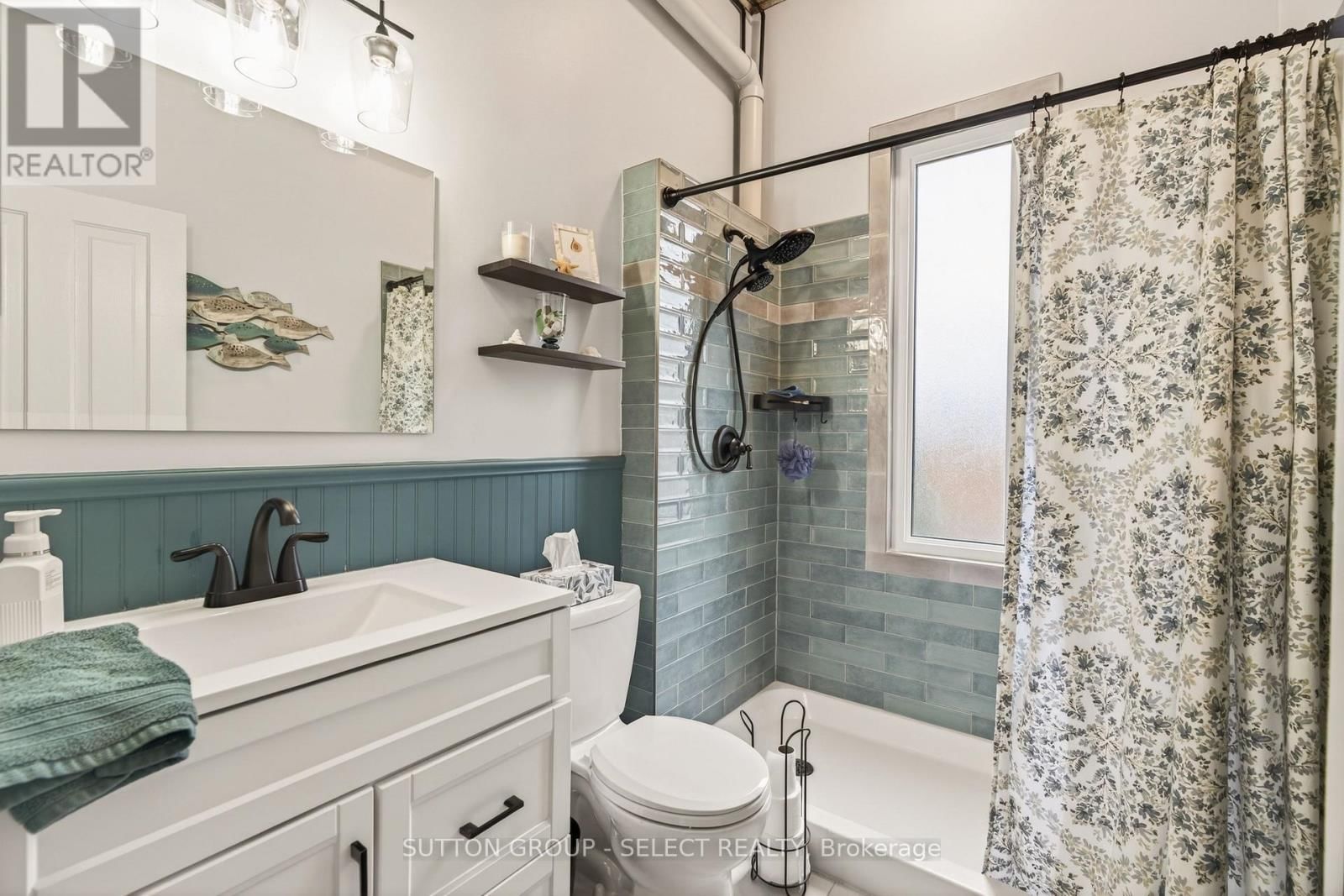 625 HALE STREET Image 27