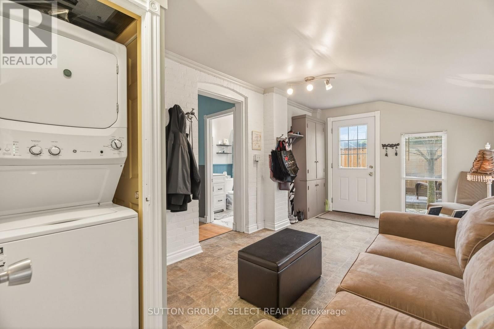 625 HALE STREET Image 30