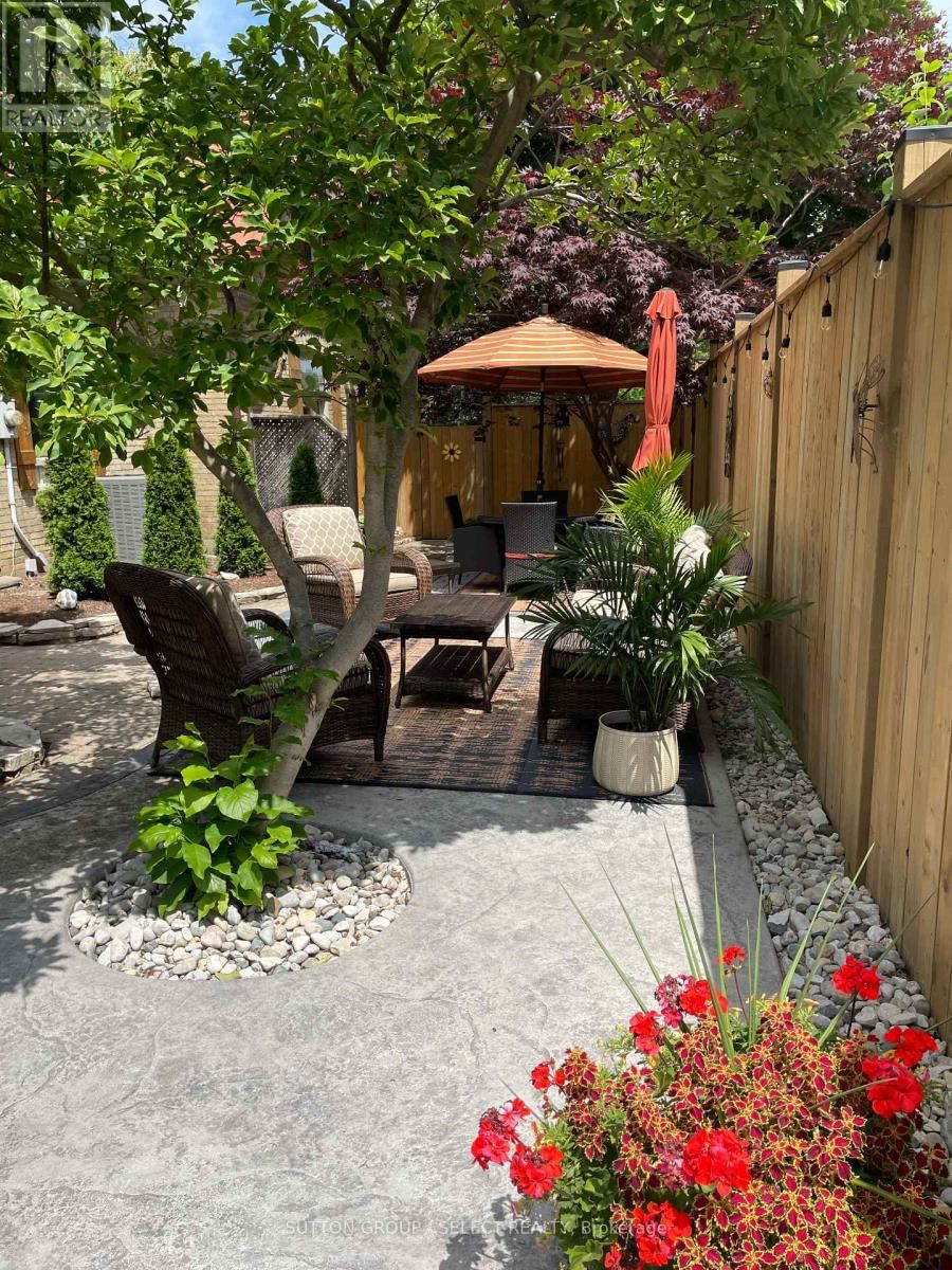 625 HALE STREET Image 33