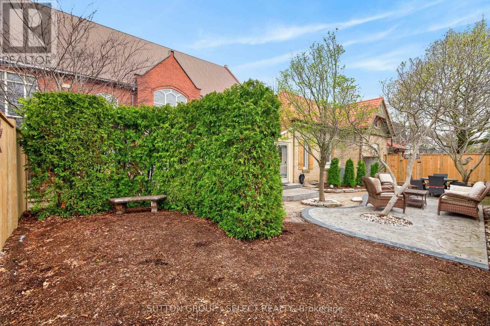 625 HALE STREET Image 41