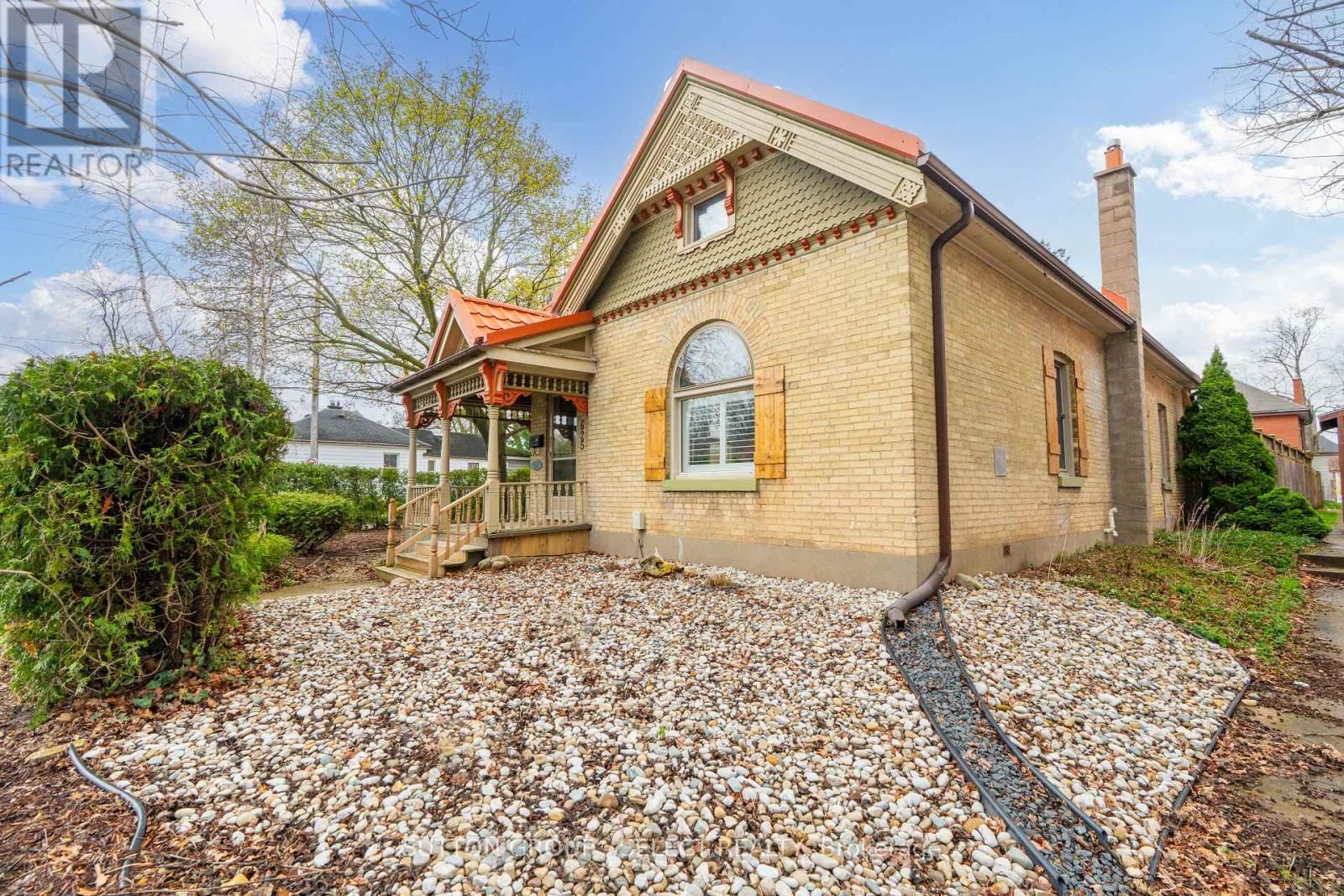 625 HALE STREET Image 45