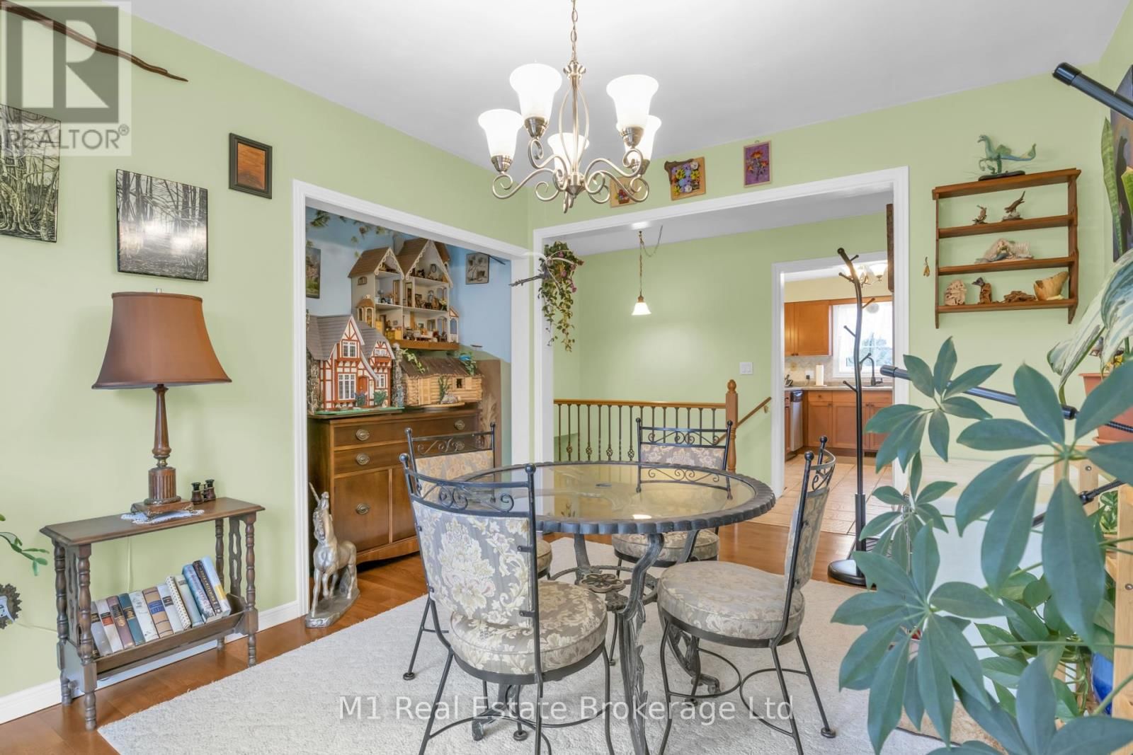 540 CHURCH CRESCENT Image 14