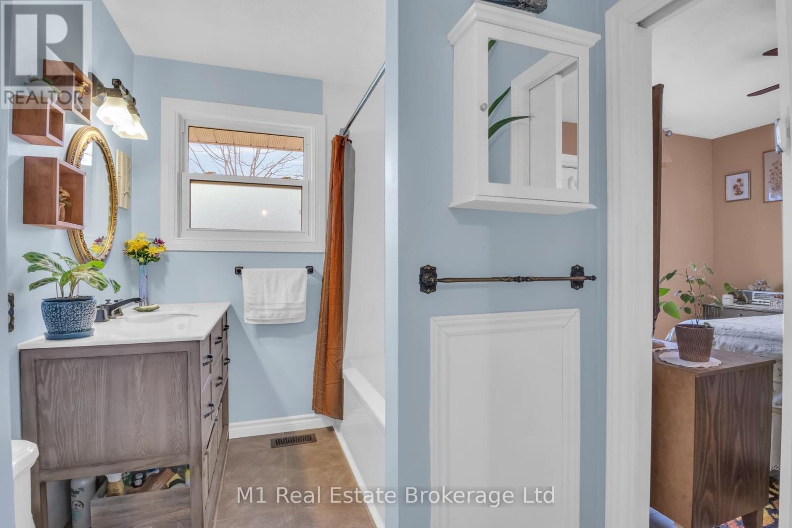 540 CHURCH CRESCENT Image 18