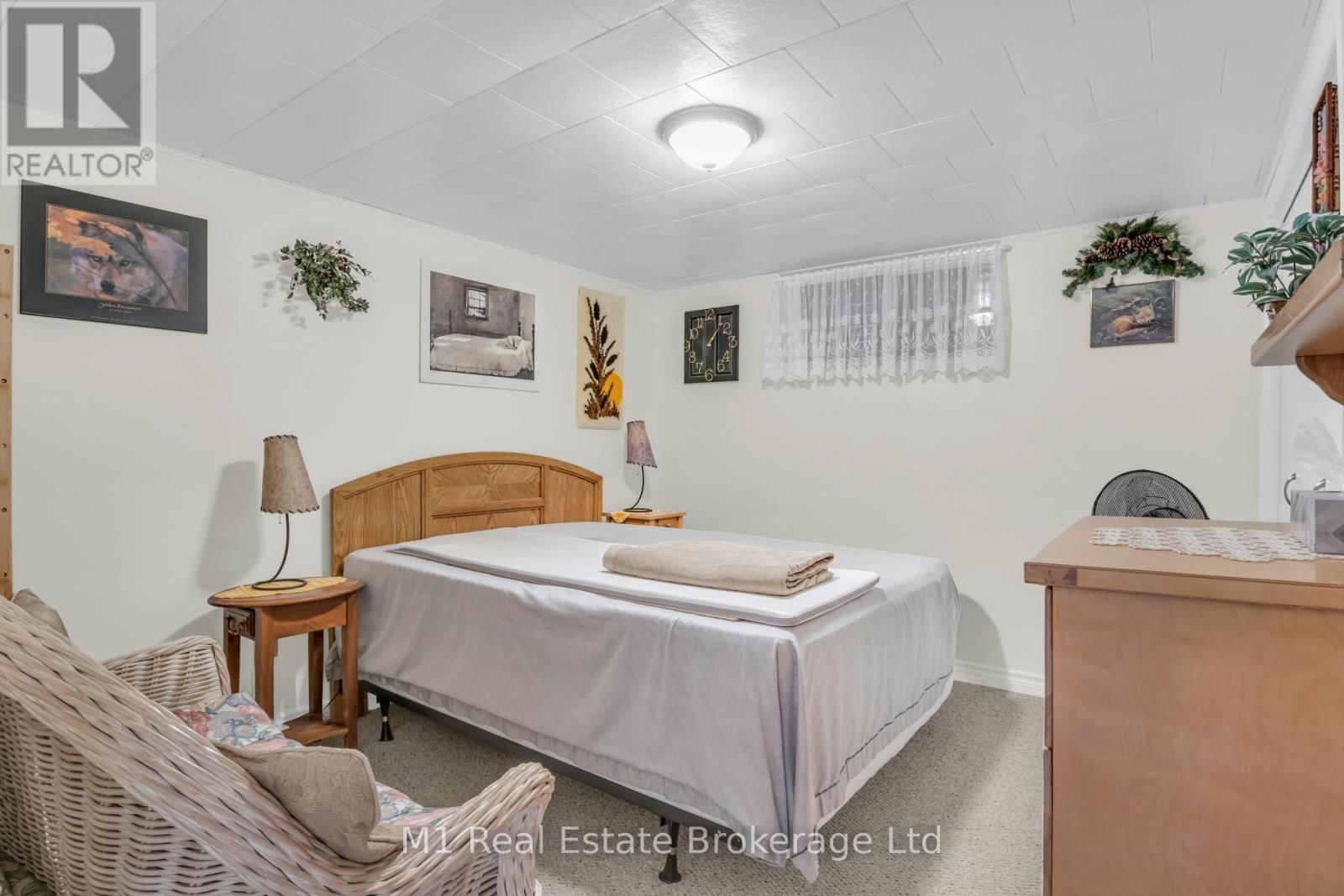 540 CHURCH CRESCENT Image 22