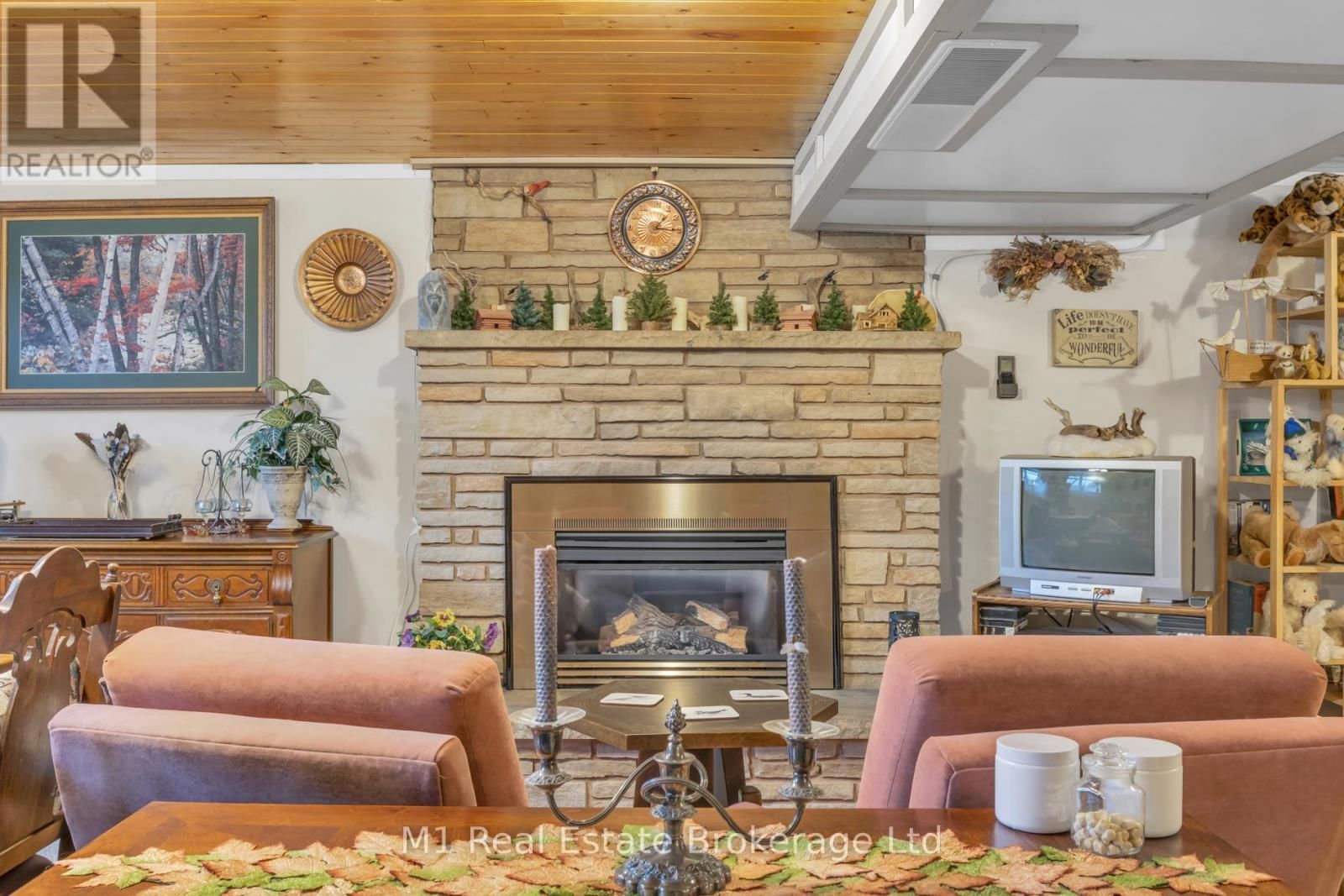 540 CHURCH CRESCENT Image 25