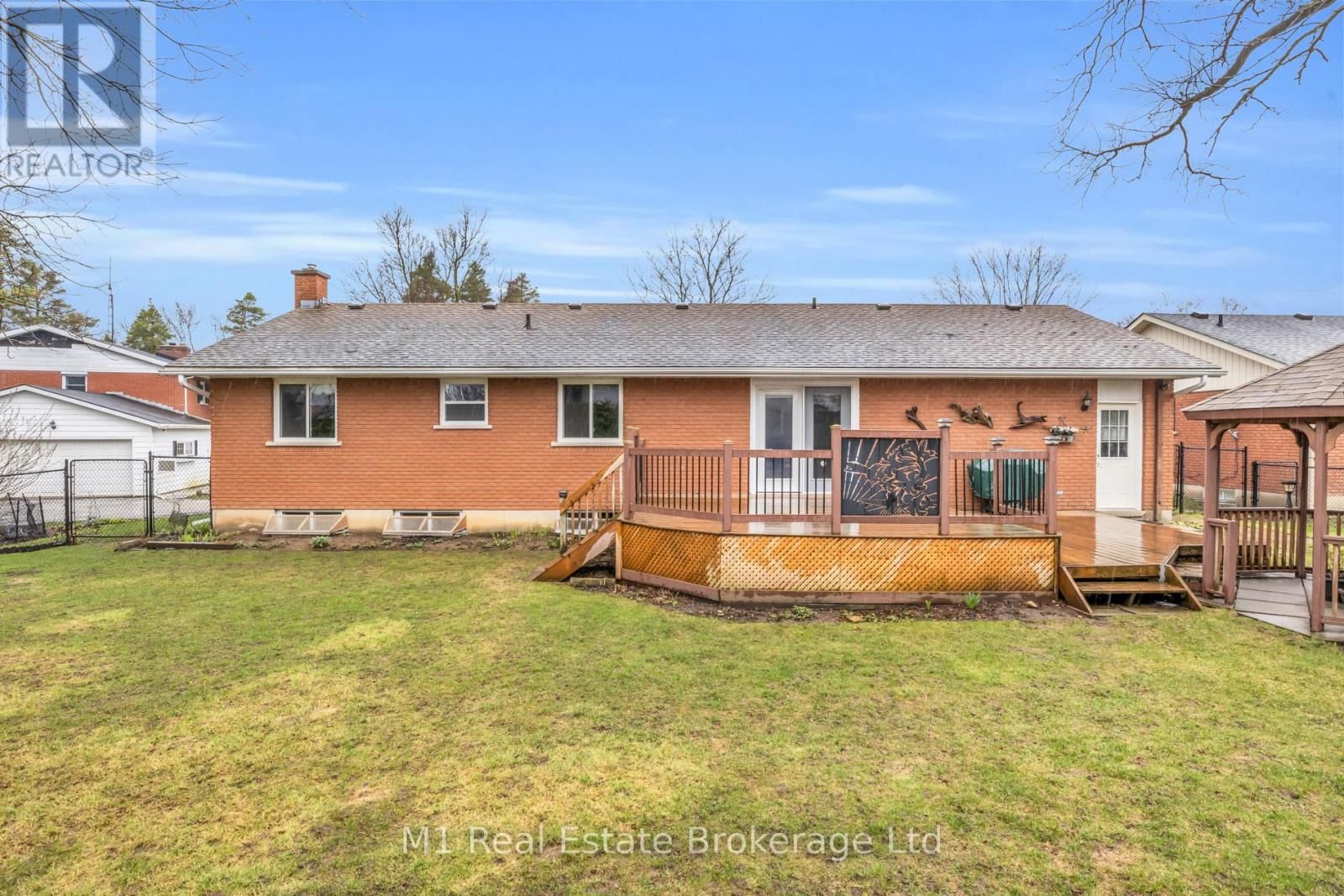 540 CHURCH CRESCENT Image 34