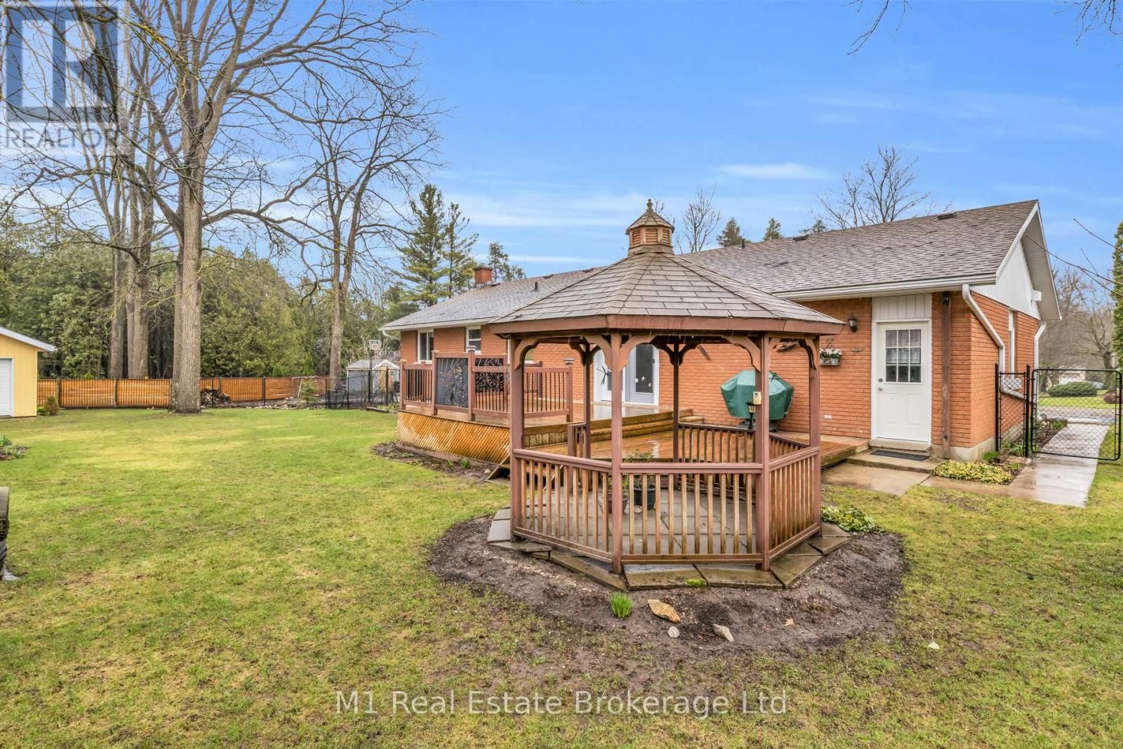 540 CHURCH CRESCENT Image 35