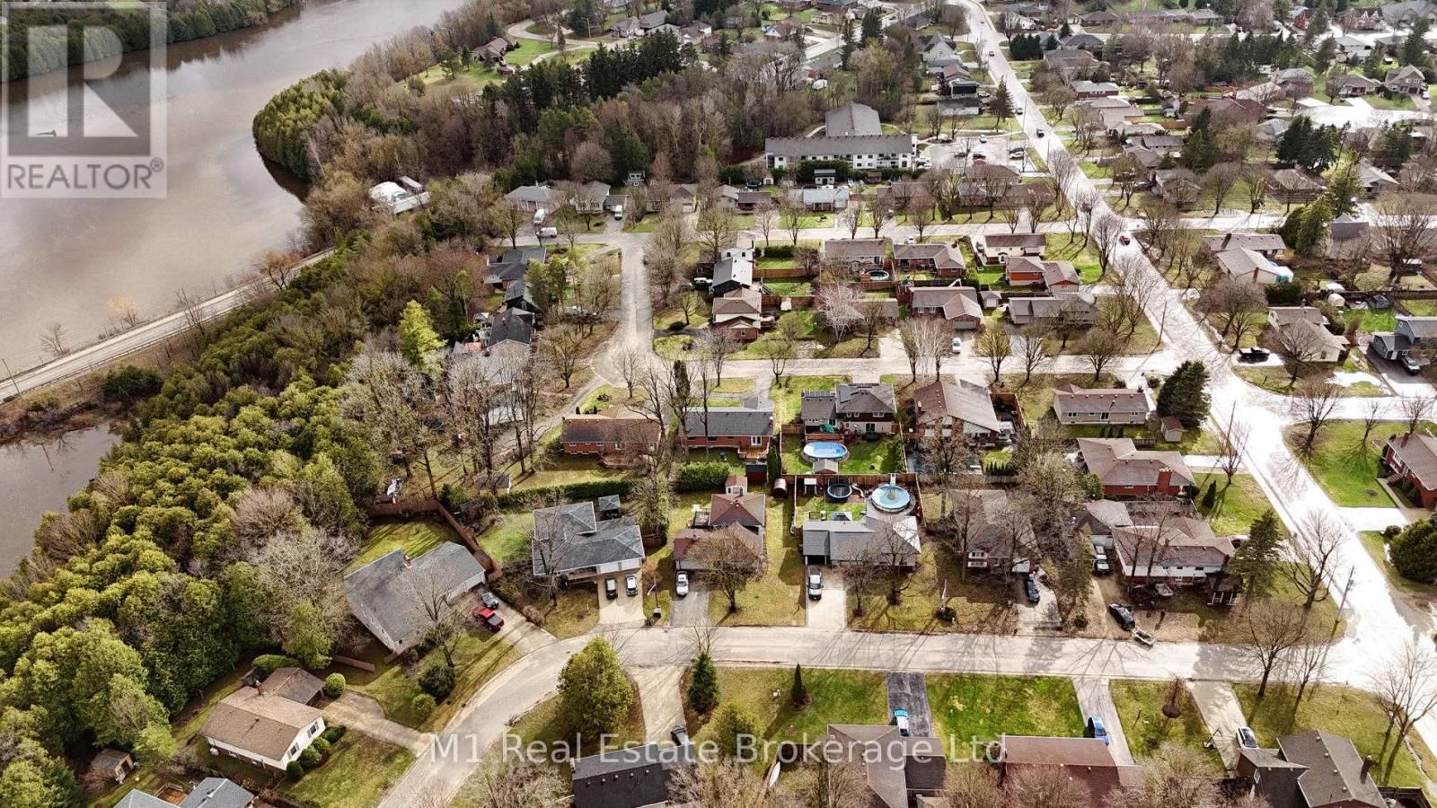 540 CHURCH CRESCENT Image 39