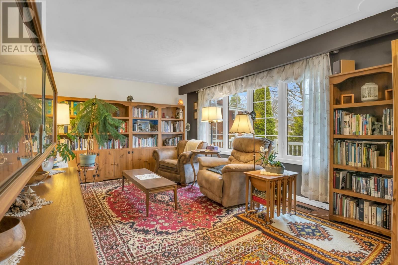 540 CHURCH CRESCENT Image 6