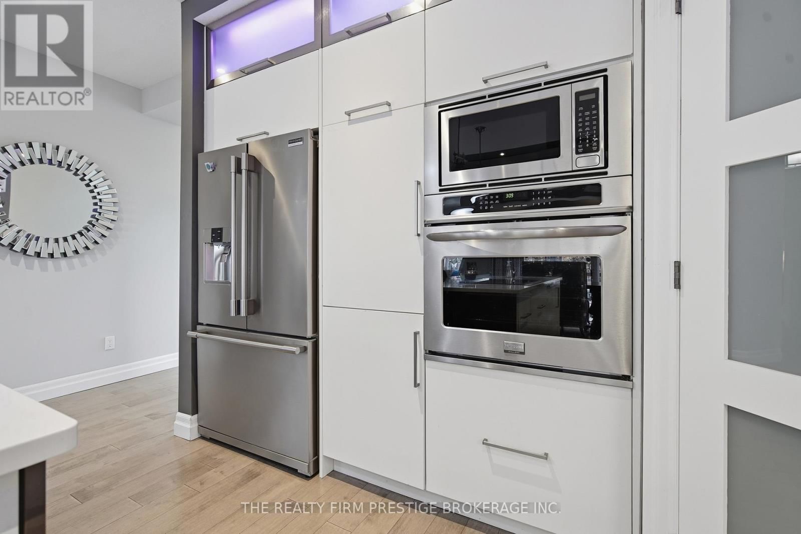 1104 COATES LANE Image 11