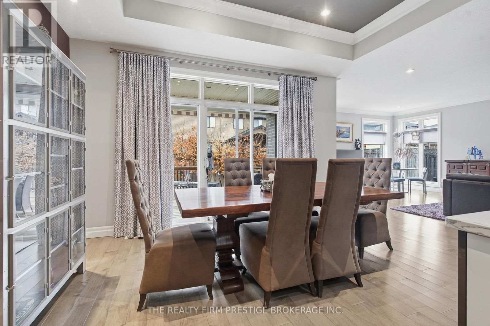 1104 COATES LANE Image 12