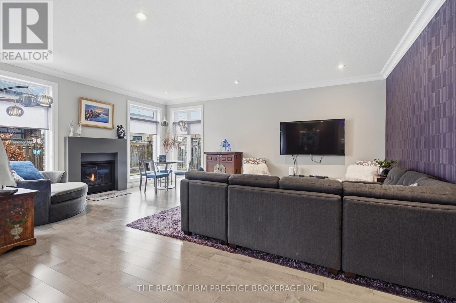 1104 COATES LANE Image 13