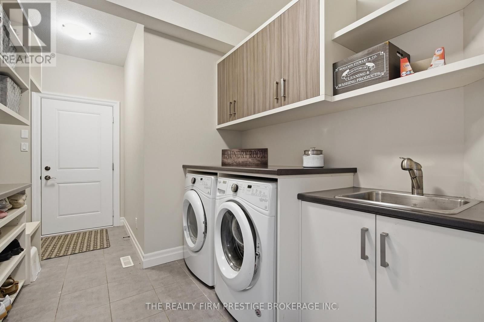 1104 COATES LANE Image 21