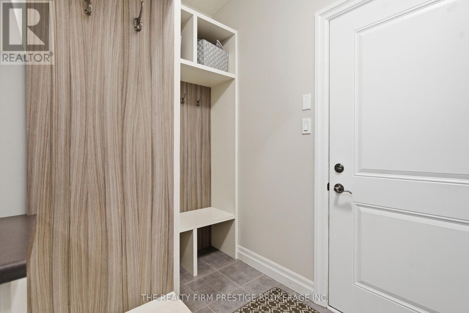 1104 COATES LANE Image 22