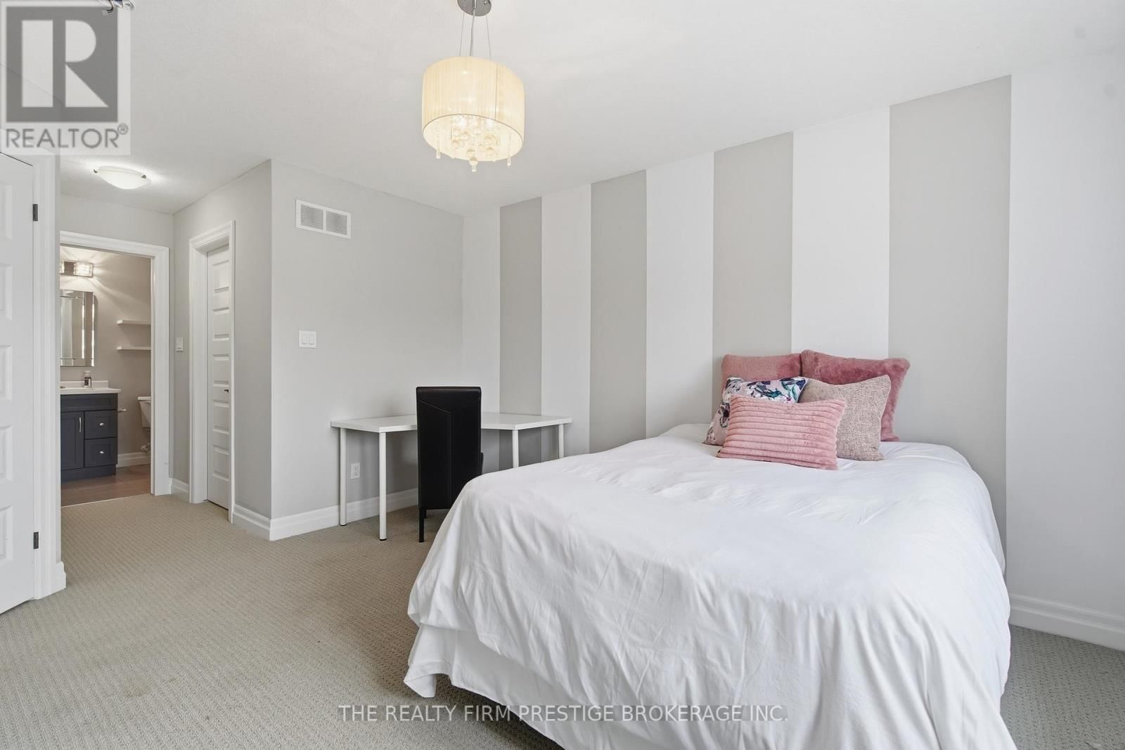 1104 COATES LANE Image 25