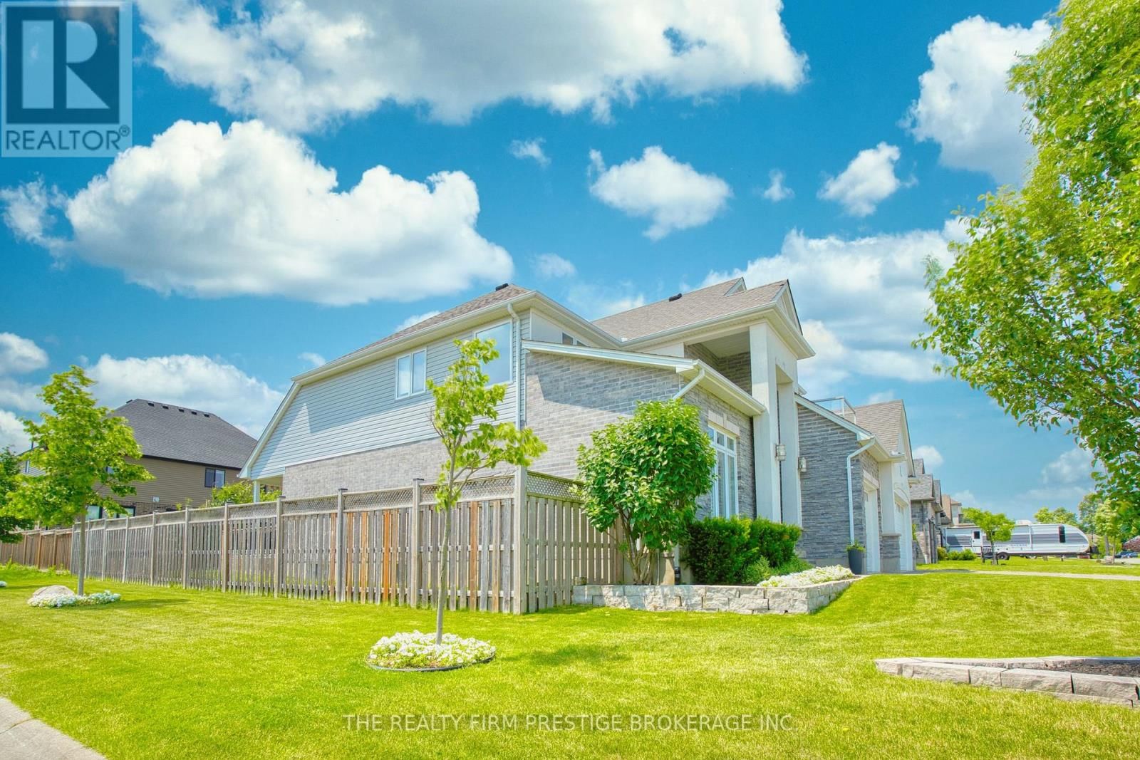 1104 COATES LANE Image 3