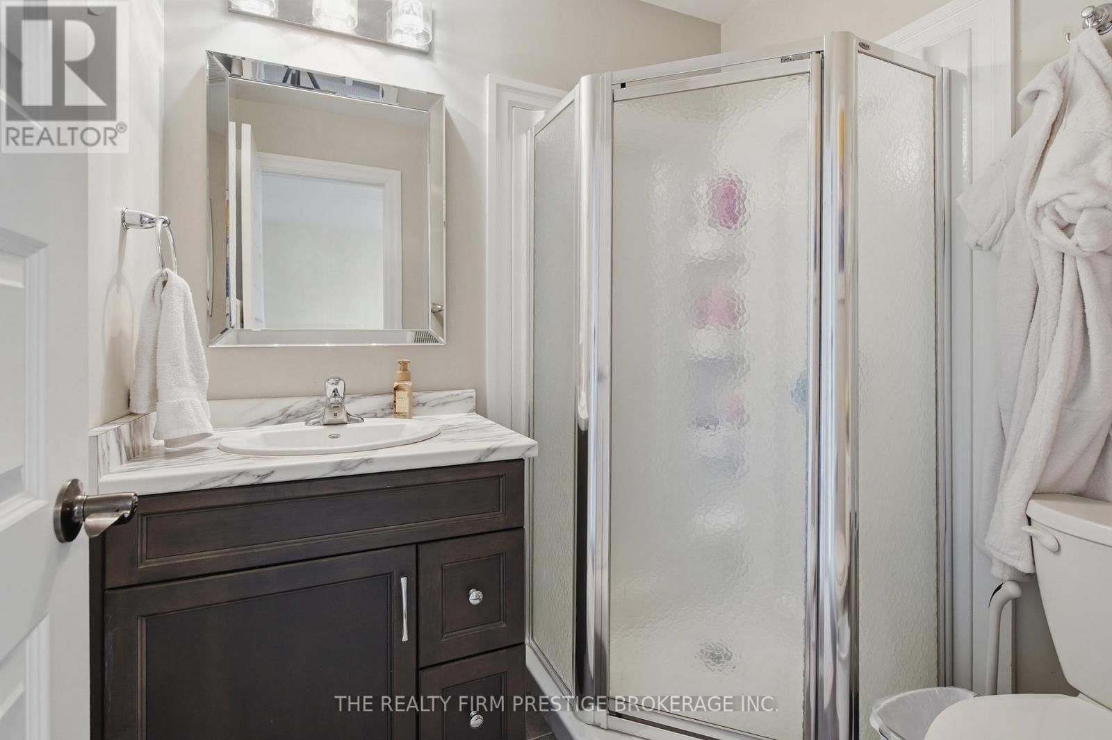 1104 COATES LANE Image 30