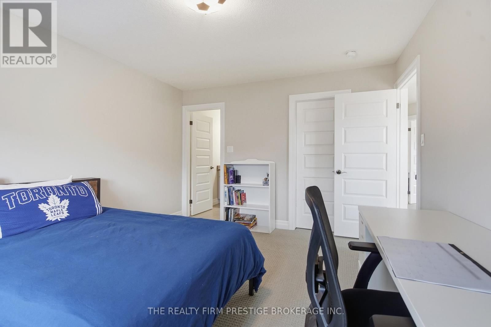 1104 COATES LANE Image 33