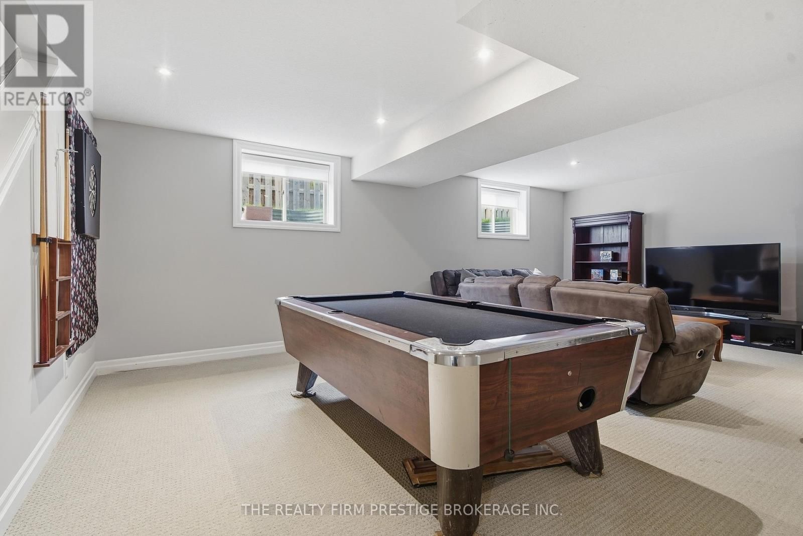 1104 COATES LANE Image 36