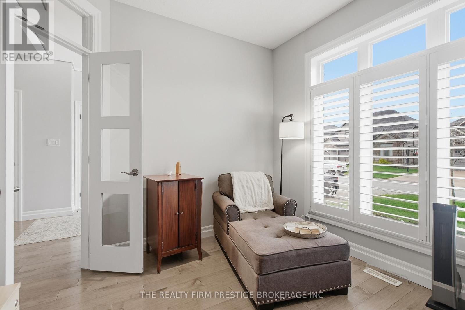 1104 COATES LANE Image 6