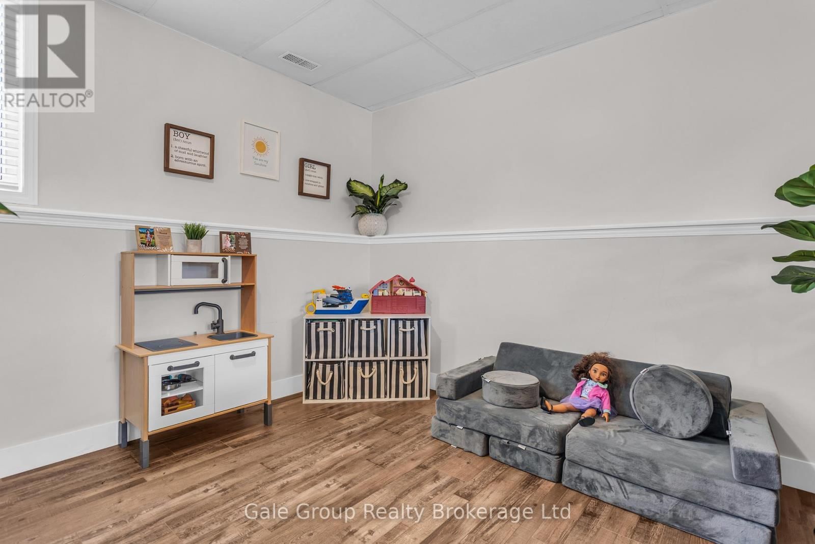 22 LORRAINE AVENUE Image 18