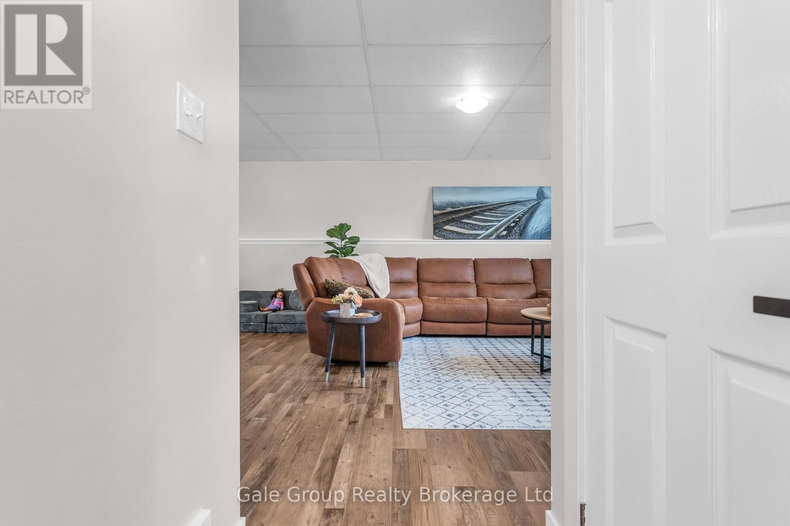 22 LORRAINE AVENUE Image 24