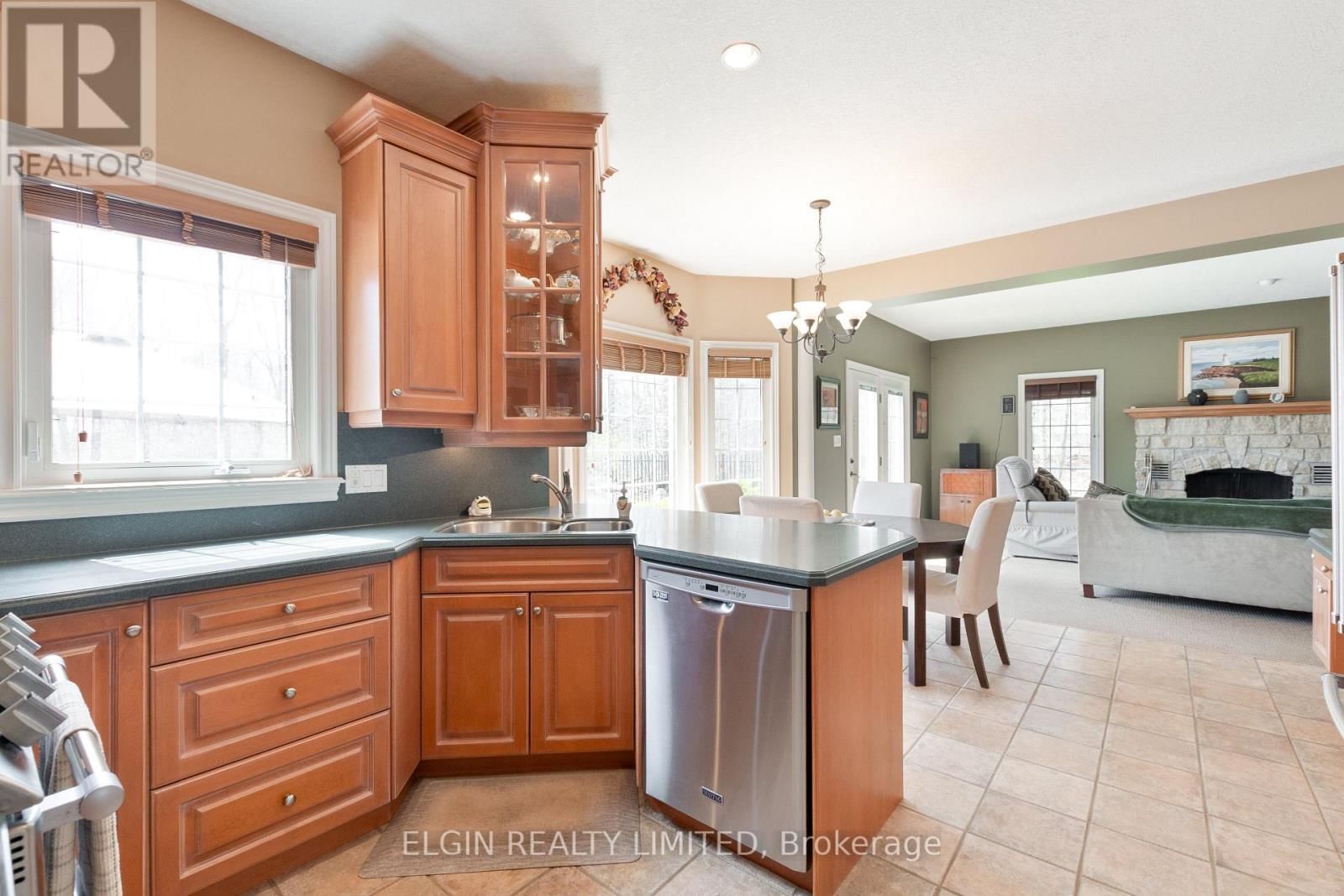 46485 SPARTA LINE Image 12