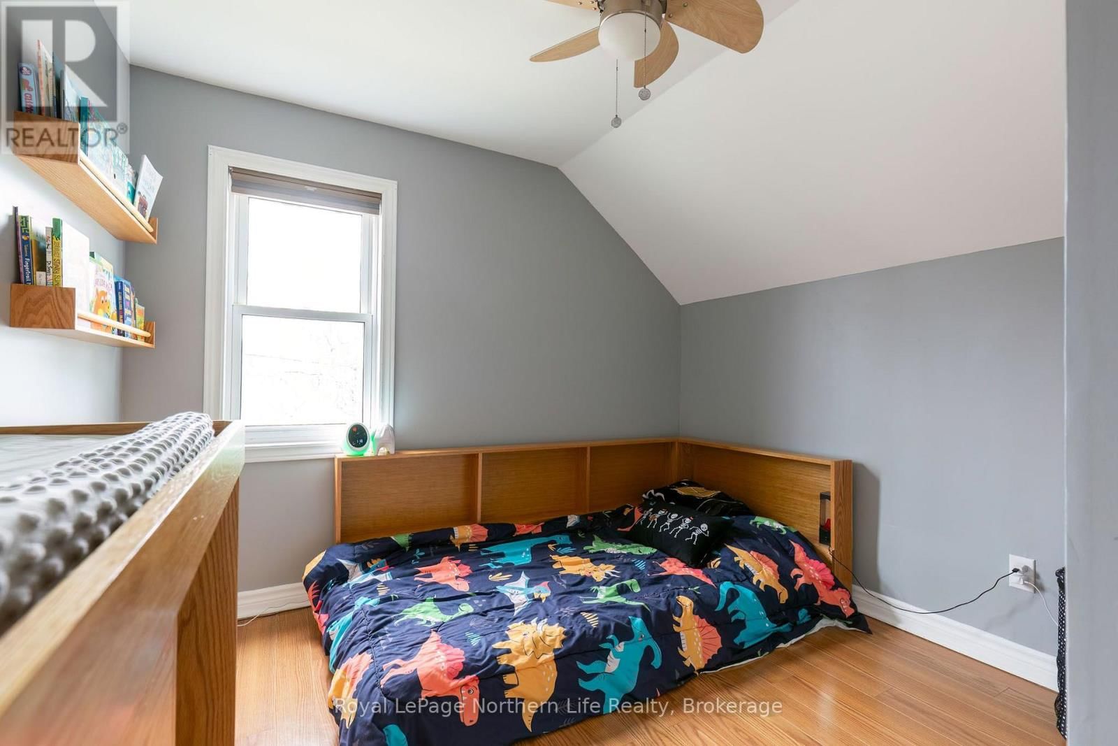 306 SPETZ AVENUE Image 18