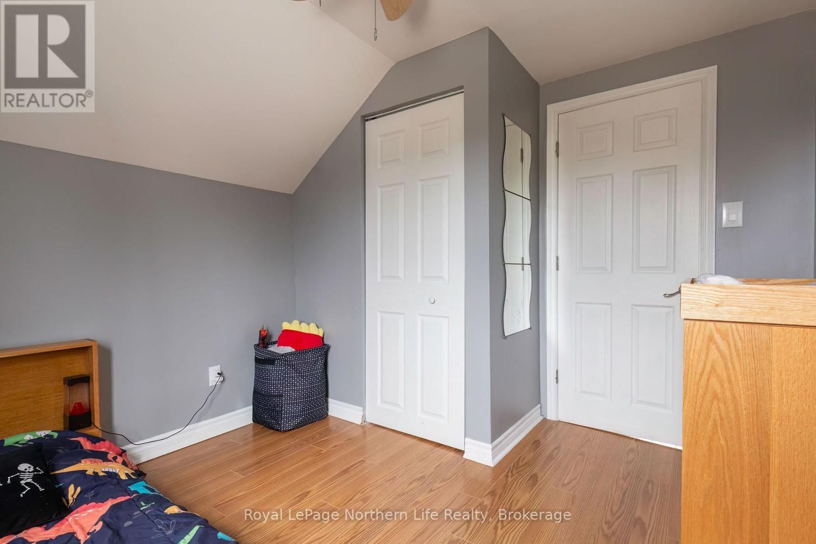 306 SPETZ AVENUE Image 19