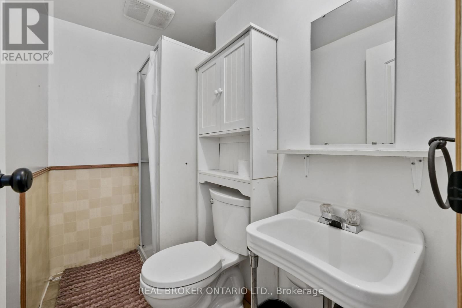 121 GOODFELLOW ROAD EAST Image 23