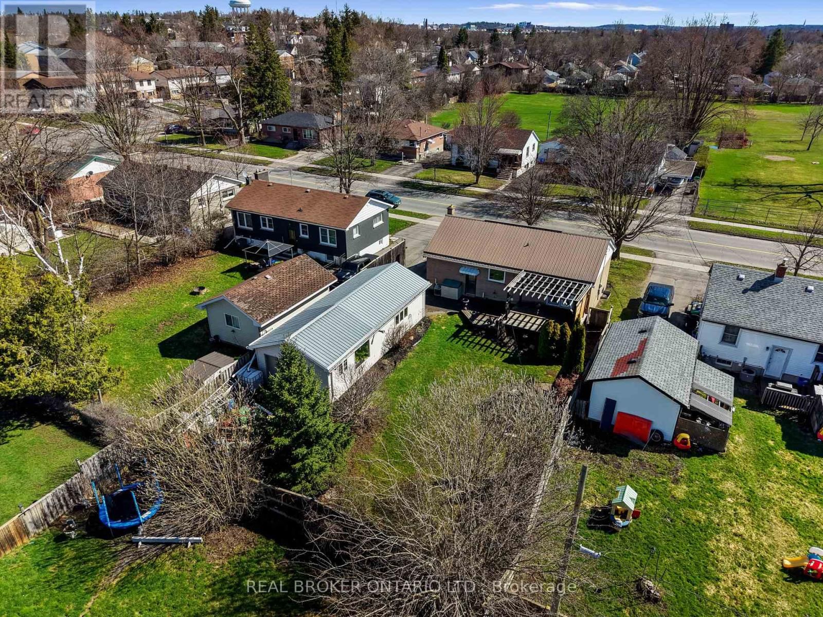 121 GOODFELLOW ROAD EAST Image 29