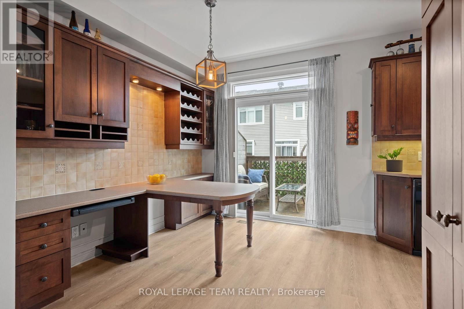 173 WEST VILLAGE PRIVATE Image 12