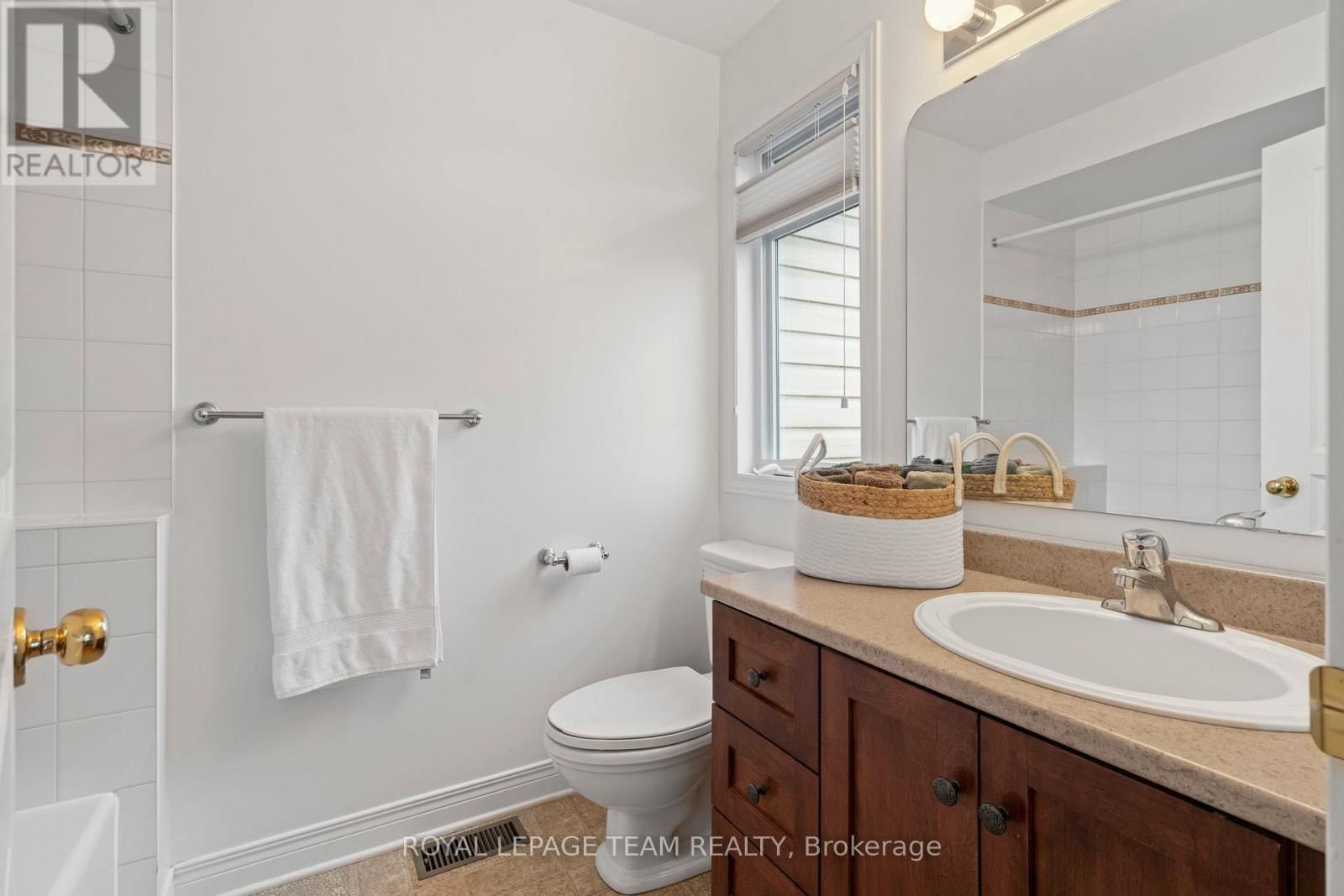 173 WEST VILLAGE PRIVATE Image 27