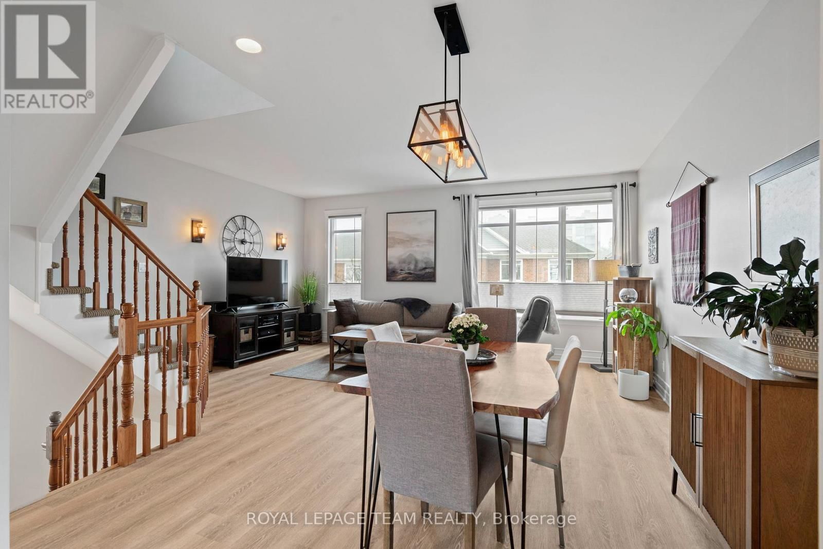 173 WEST VILLAGE PRIVATE Image 6