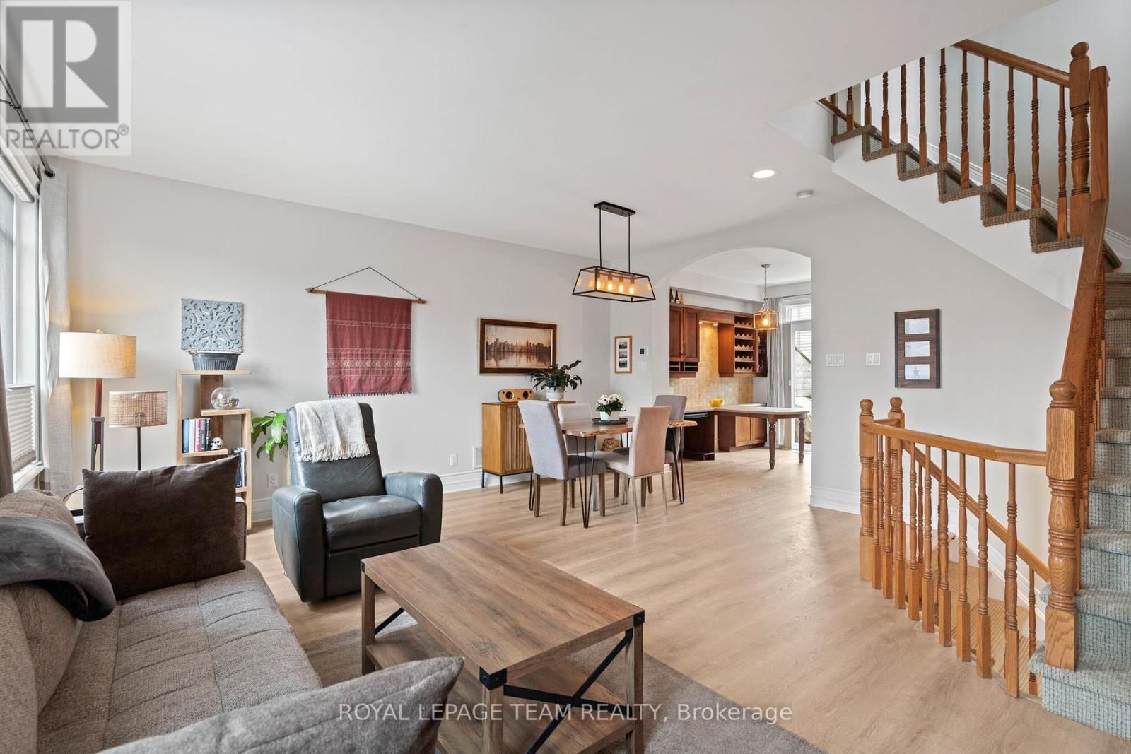 173 WEST VILLAGE PRIVATE Image 7