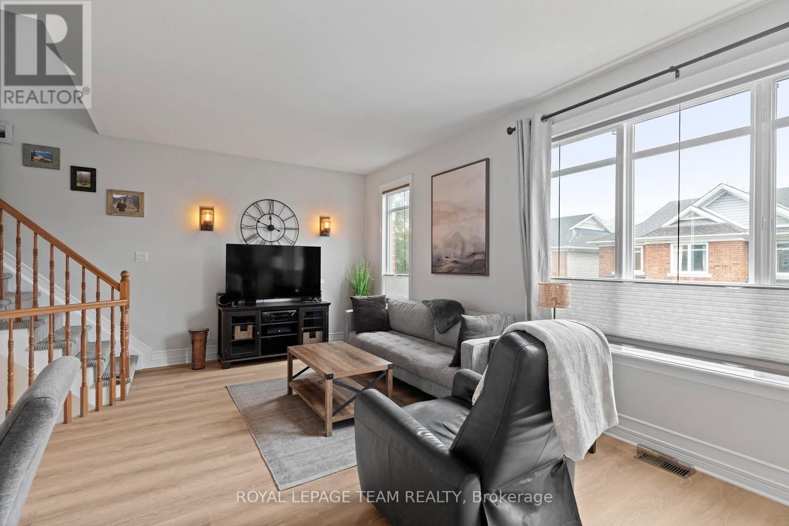 173 WEST VILLAGE PRIVATE Image 9