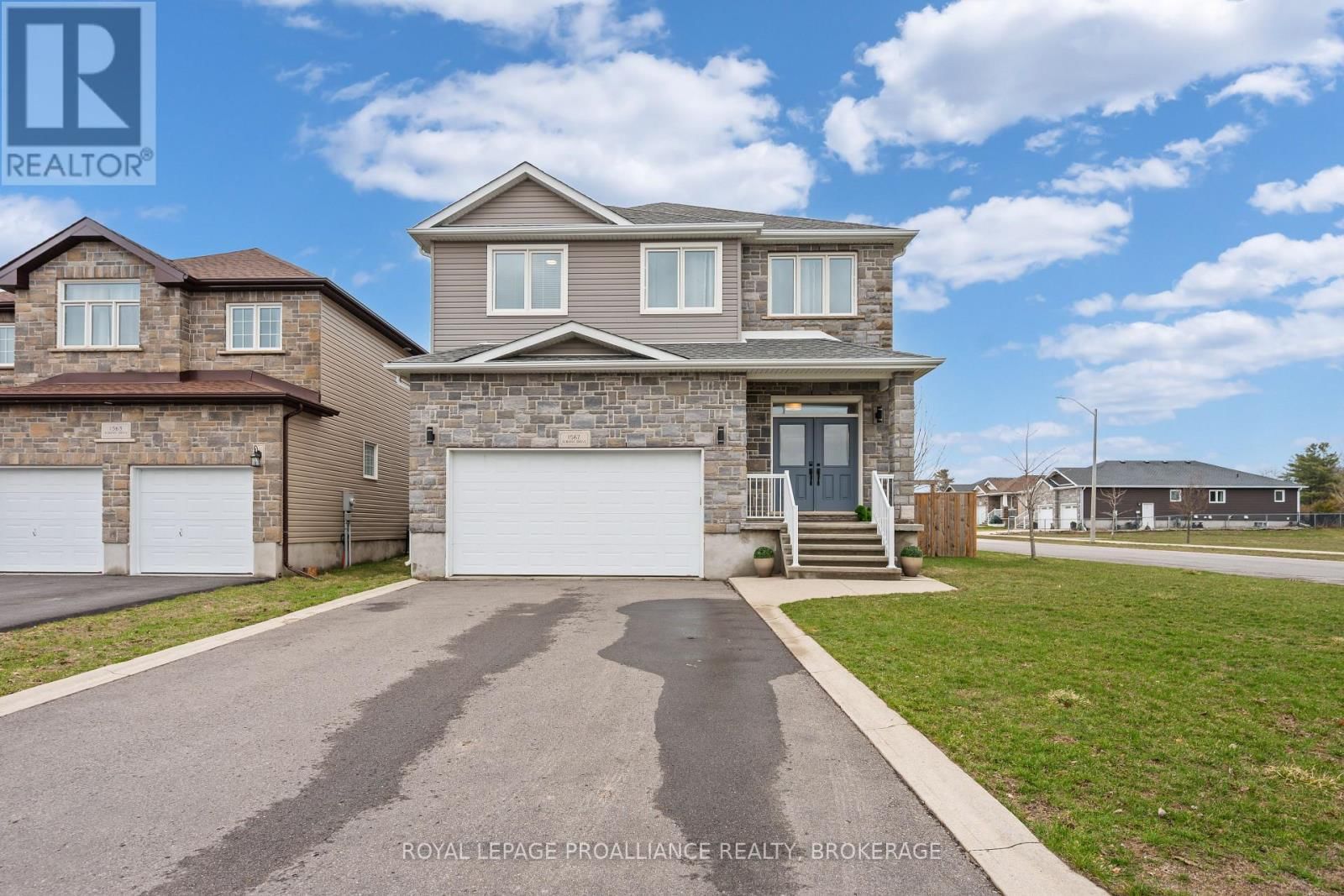 1567 ALBANY DRIVE Image 1