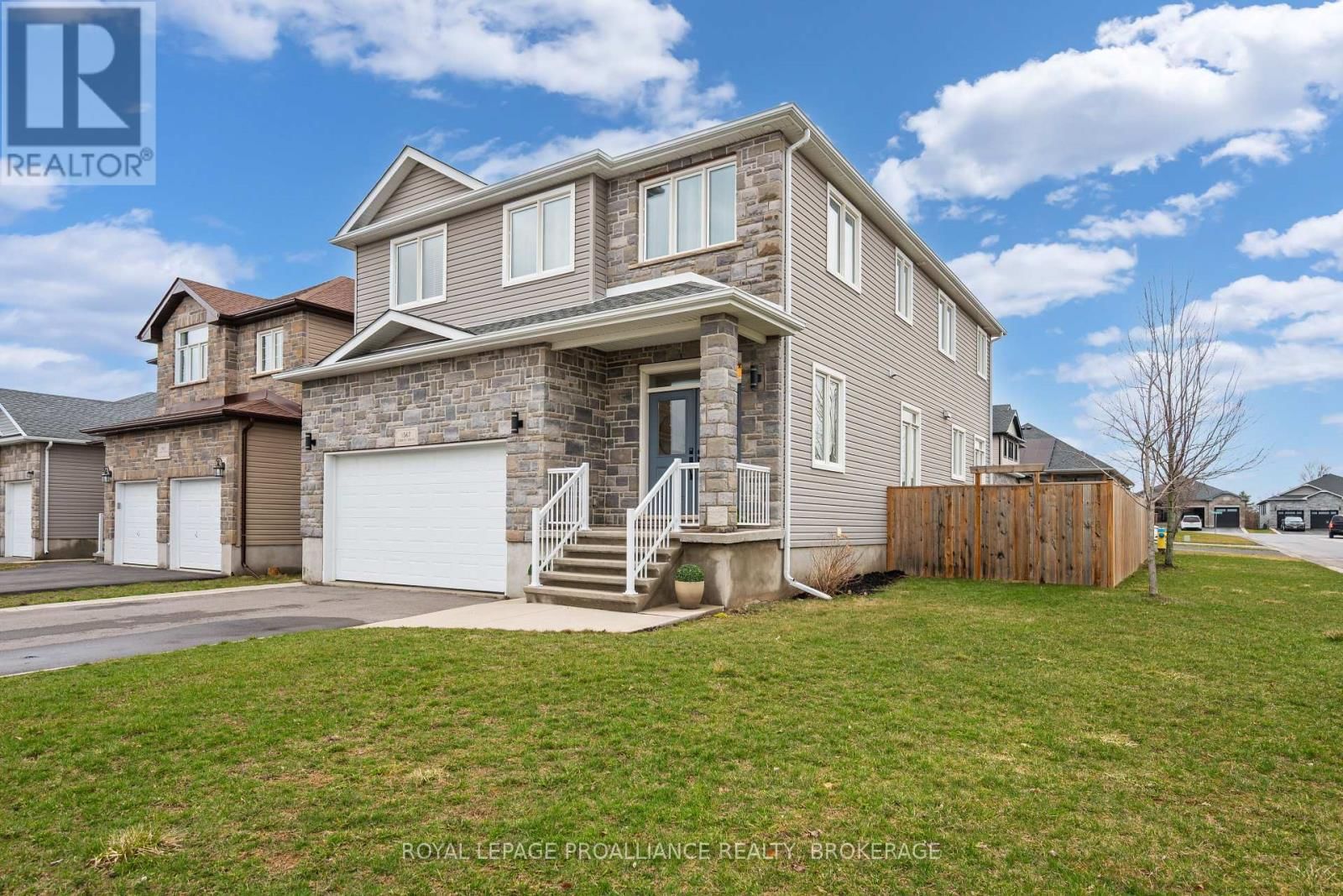 1567 ALBANY DRIVE Image 2