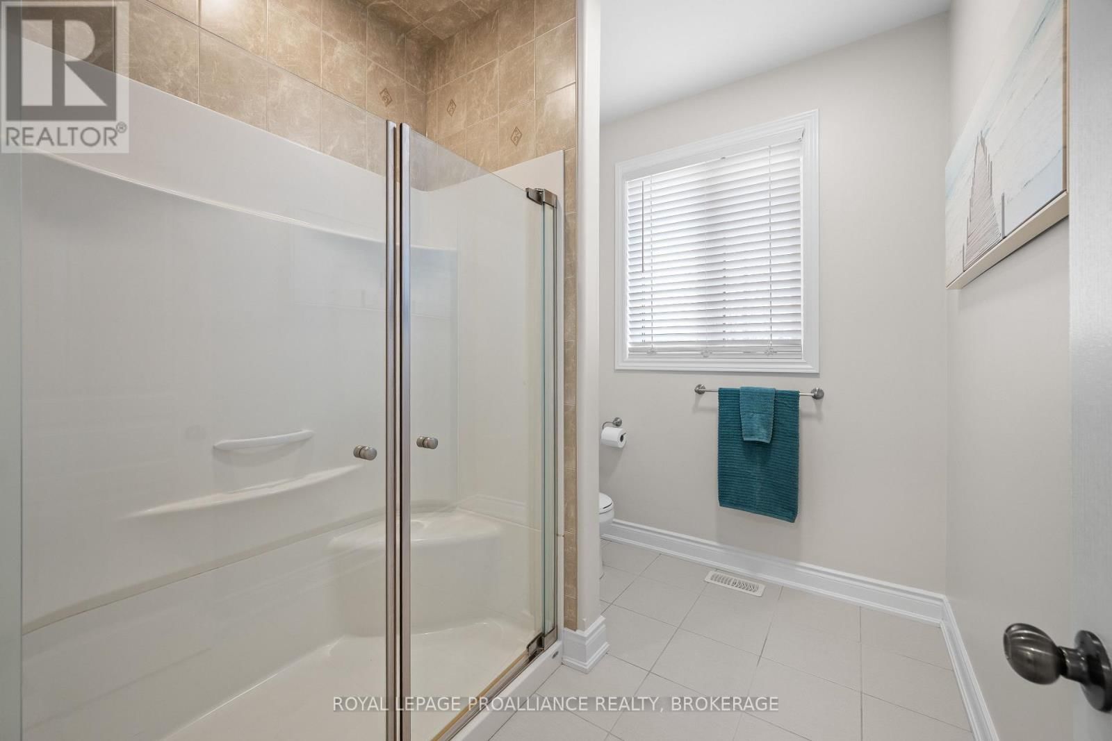 1567 ALBANY DRIVE Image 22