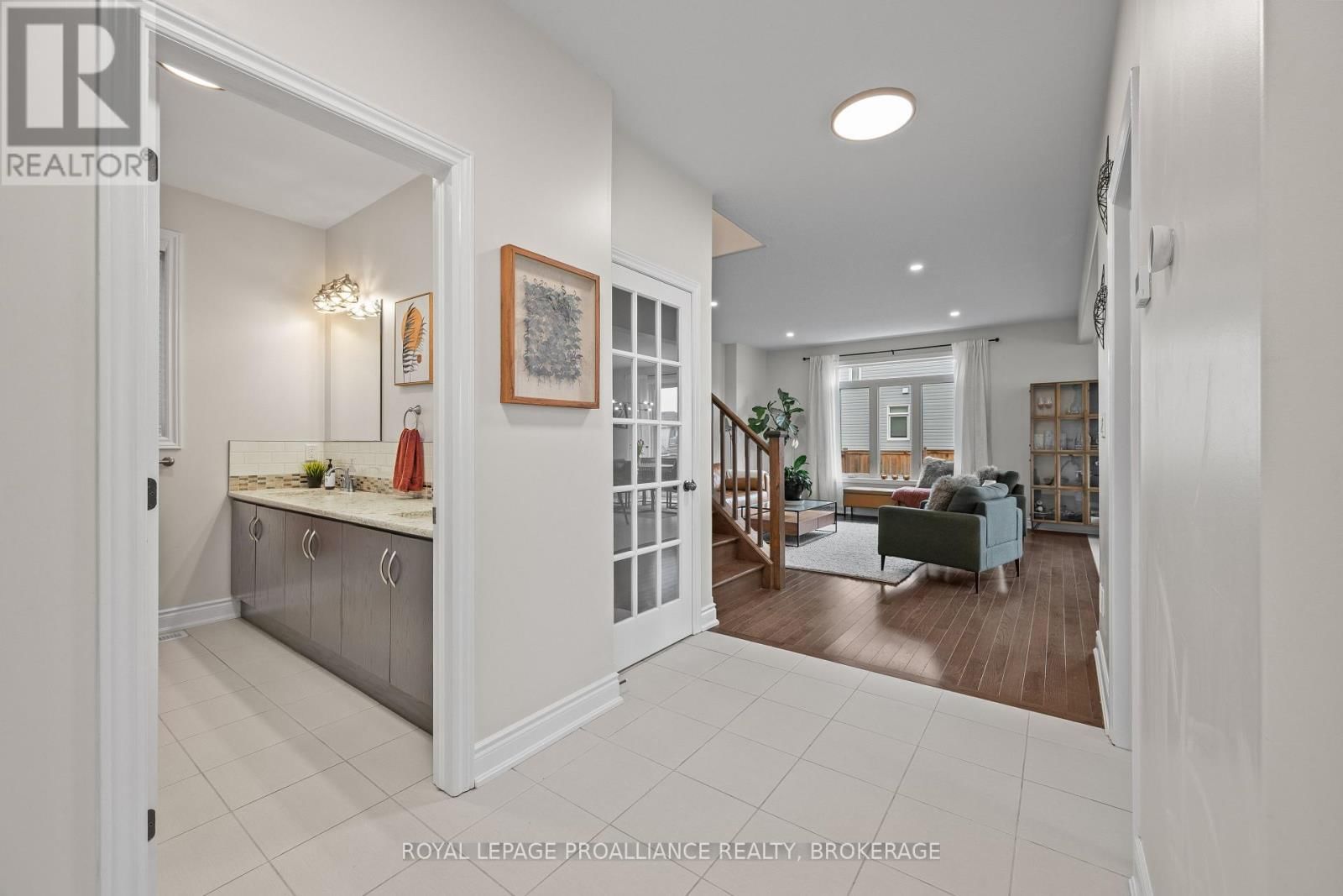 1567 ALBANY DRIVE Image 5