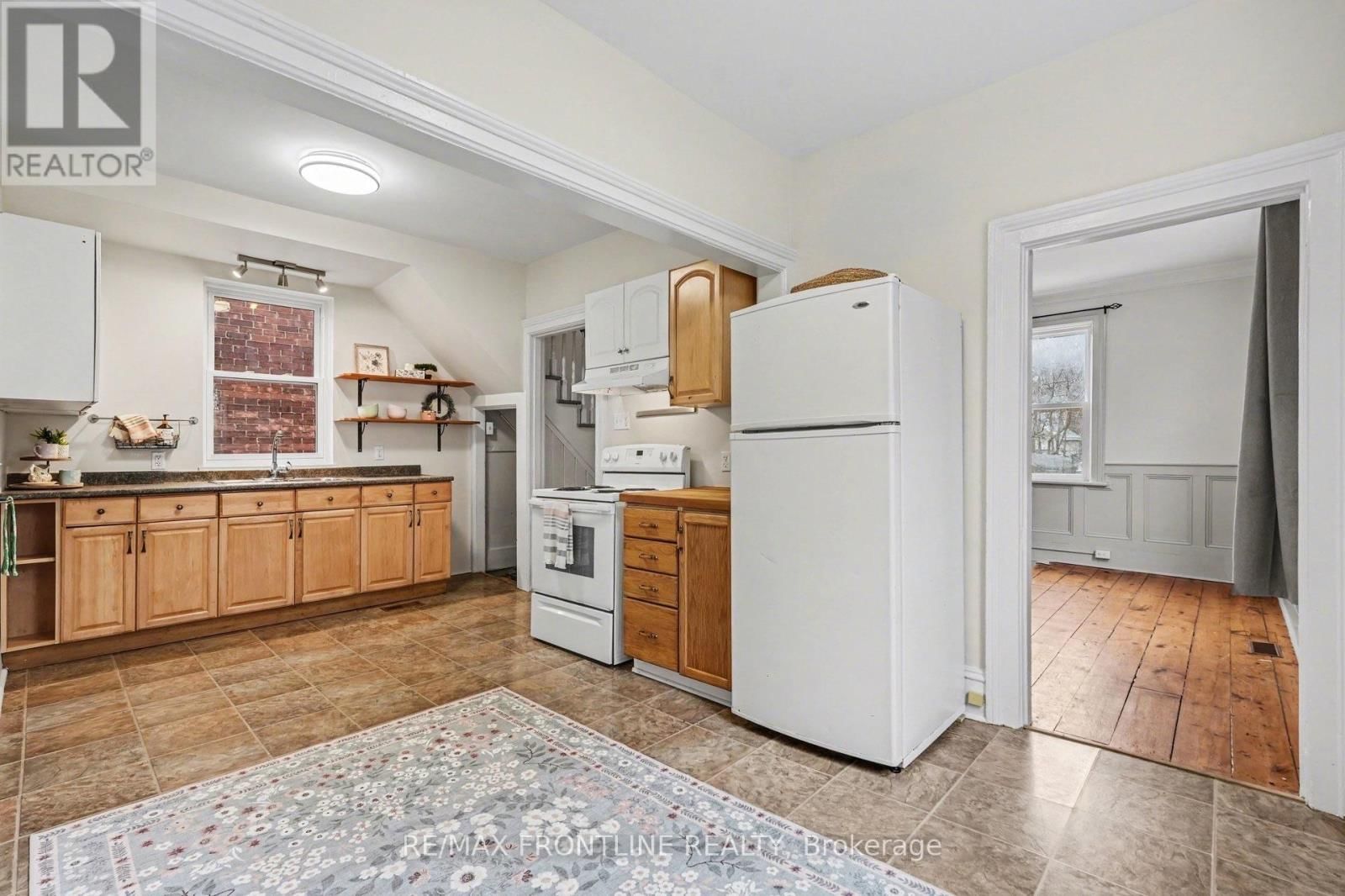 101 PETER STREET Image 10