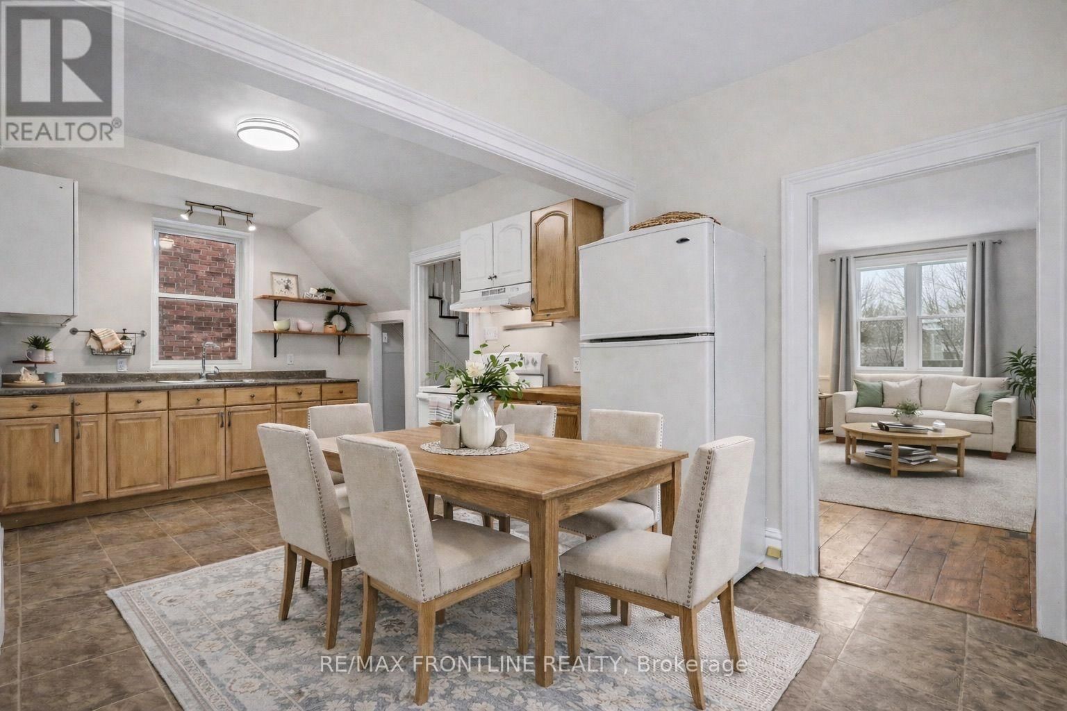 101 PETER STREET Image 11