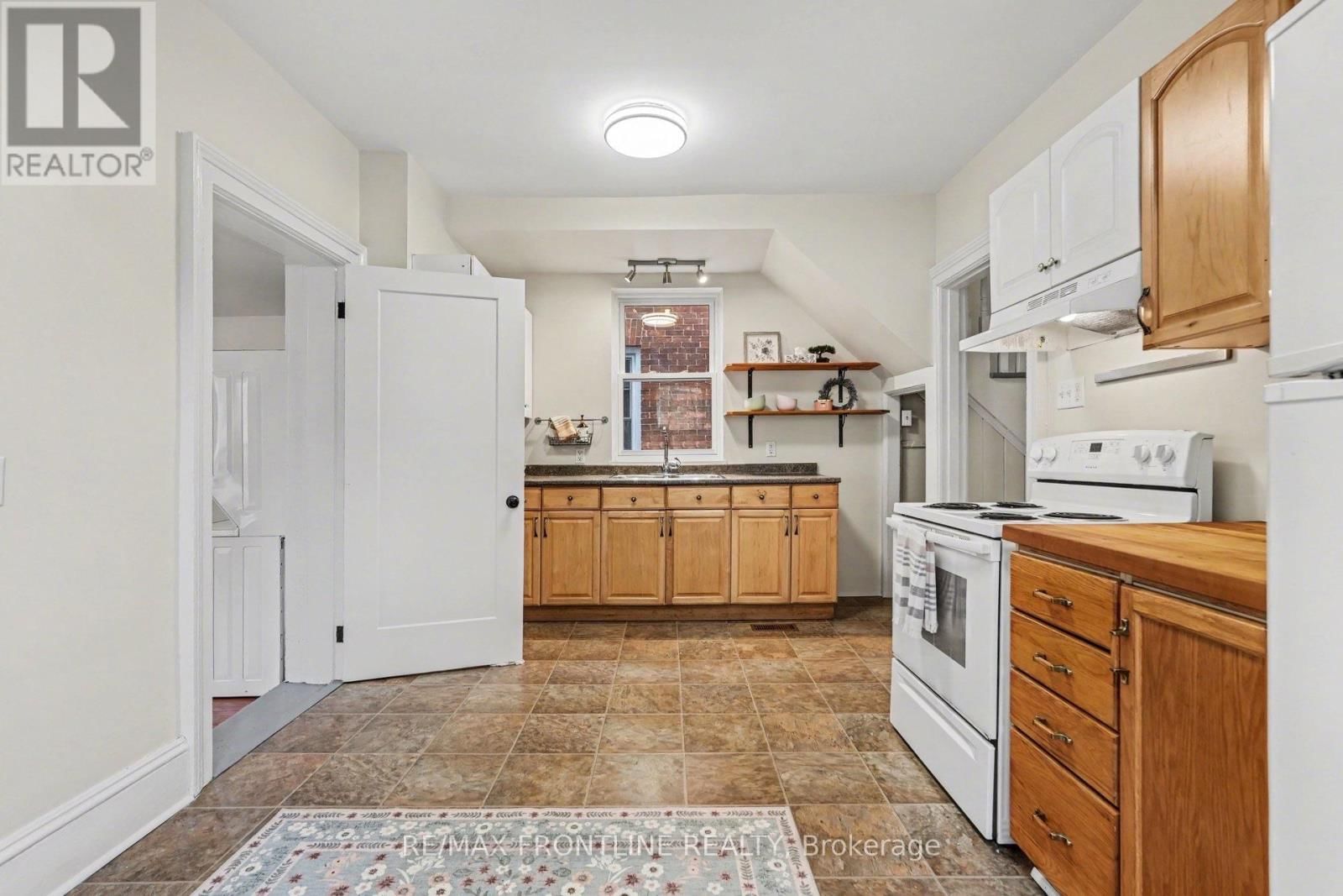 101 PETER STREET Image 14