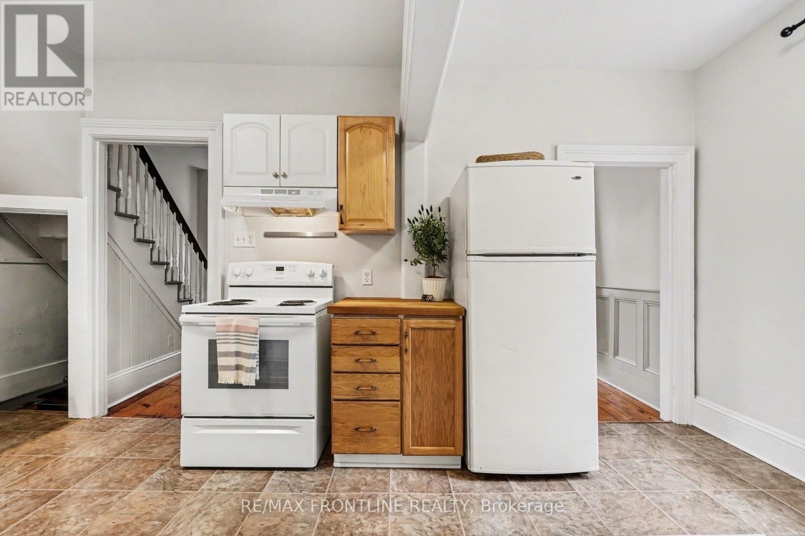 101 PETER STREET Image 15